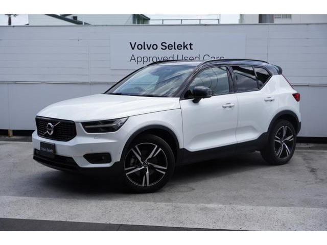 XC40B4 AWD Rデザイン 4WD