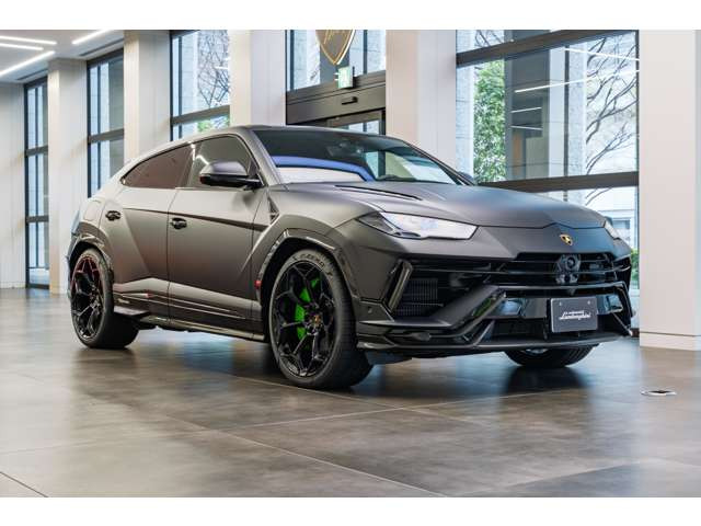 ウルスペルフォルマンテ 4WD