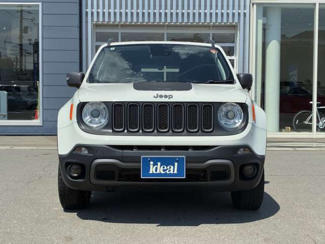 レネゲードトレイルホーク 4WD