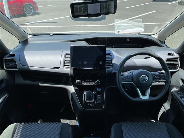 セレナ1.2 e-POWER ハイウェイスターV
