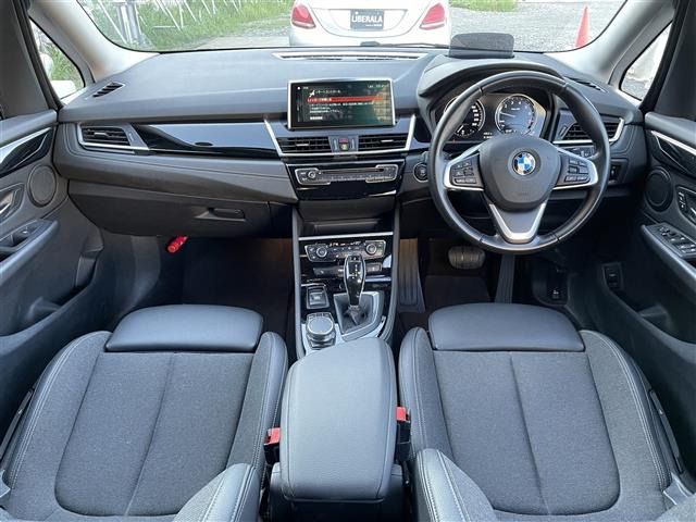2シリーズグランツアラー218i