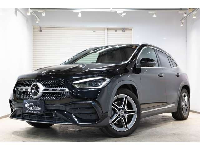 GLAクラスGLA200d 4マチック AMGライン 4WD