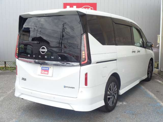 セレナ1.4 e-POWER ハイウェイスターV