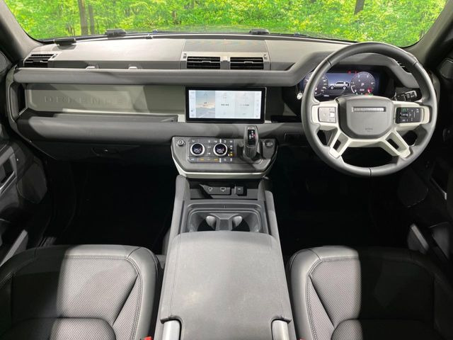 ディフェンダー110 S 3.0L D300 ディーゼル 4WD