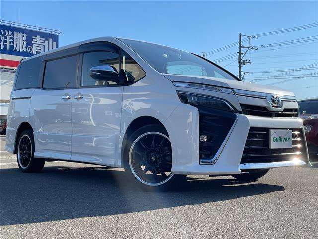 ヴォクシー2.0 ZS 煌III 4WD