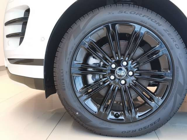 レンジローバーイヴォークダイナミック SE 2.0L D200 ディーゼル 4WD