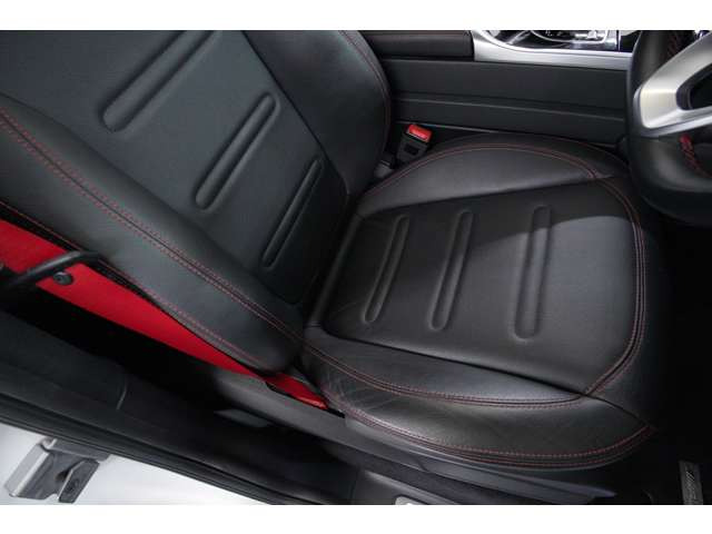 �l�C�E�����E�R���f�B�V�����̎O���q���������������G350d�́A�܂���&ldquo;�ԈႢ�̂Ȃ����&rdquo;�B���T���̕��͂��Ђ����߂ɂ��������������B