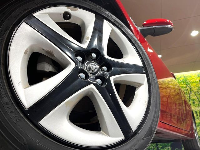 �y����17�C���`�A���~�z�C�[���z�O�ςɃ}�b�`���������A���~�z�C�[���𑕒����Ă���܂��B�e��ЊO�A���~�z�C�[����A�X�^�b�h���X�^�C�����戵�����Ă���܂��B���񂲑��k����������