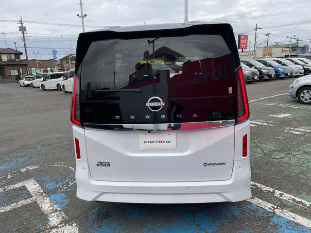 セレナ1.4 e-POWER ハイウェイスターV