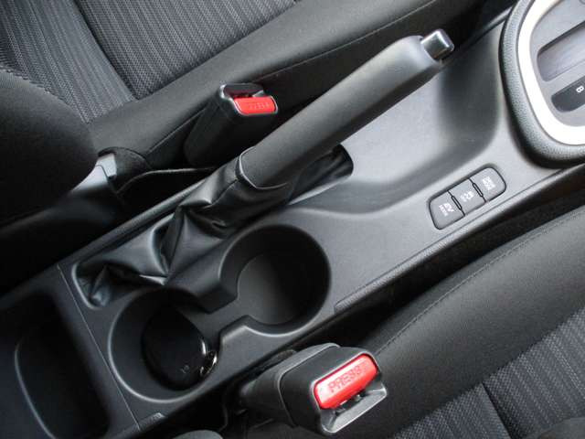 ����DA�i�r�E�t���Z�O�E�p�m���}�r���[�ECarplay/AndoroidAuto�E�O��h�����R�E�r���g�C��ETC2.0�E�v����H�E�V�[�g�q�[�^�[�E�v���N���b�V���E���[�_�[�N���[�Y�EBSM�ELTA�ERCTA�EPKSB�ERSA�E�I�[�gHB