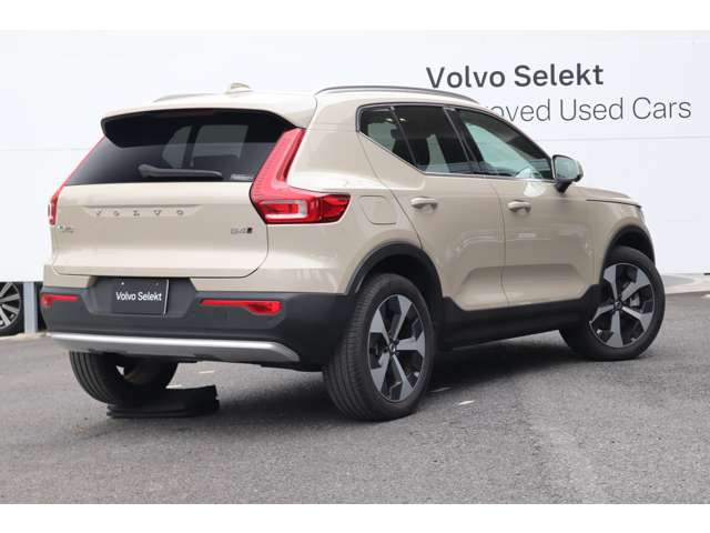 XC40ウルトラ B4 AWD 4WD