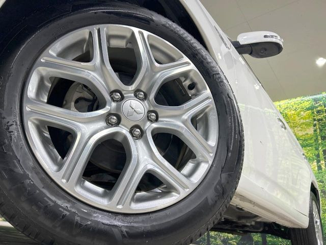 �y����18�C���`�A���~�z�C�[���z�O�ςɃ}�b�`���������A���~�z�C�[���𑕒����Ă���܂��B�e��ЊO�A���~�z�C�[����A�X�^�b�h���X�^�C�����戵�����Ă���܂��B���񂲑��k������