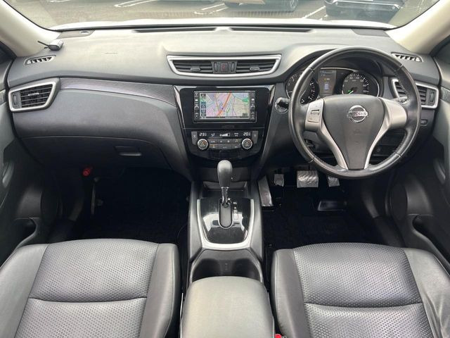 エクストレイル2.0 20X エマージェンシーブレーキパッケージ
