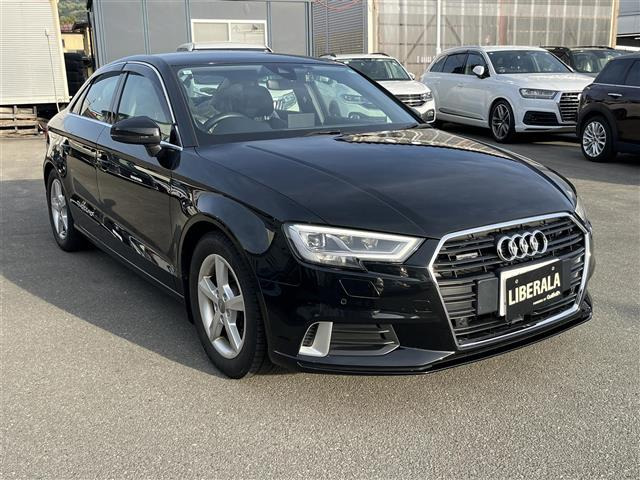 A3セダン40 TFSI クワトロ スポーツ 4WD