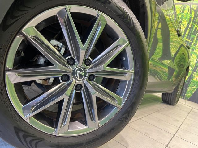 �y����18�C���`�A���~�z�C�[���z�O�ςɃ}�b�`���������A���~�z�C�[���𑕒����Ă���܂��B�e��ЊO�A���~�z�C�[����A�X�^�b�h���X�^�C�����戵�����Ă���܂��B���񂲑��k����������