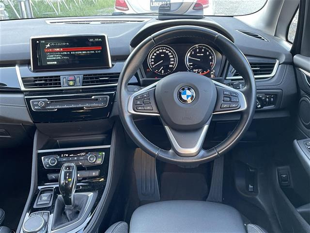 2シリーズグランツアラー218i