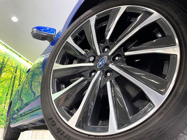 �y����18�C���`�A���~�z�C�[���z�O�ςɃ}�b�`���������A���~�z�C�[���𑕒����Ă���܂��B�e��ЊO�A���~�z�C�[����A�X�^�b�h���X�^�C�����戵�����Ă���܂��B���񂲑��k����������