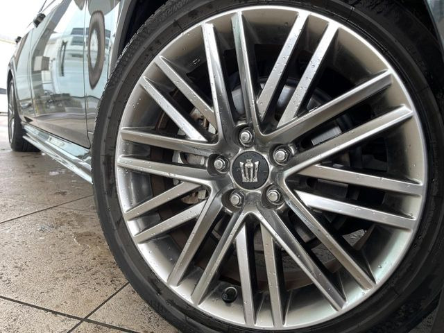 �y����18�C���`�A���~�z�C�[���z�O�ςɃ}�b�`���������A���~�z�C�[���𑕒����Ă���܂��B�e��ЊO�A���~�z�C�[����A�X�^�b�h���X�^�C�����戵�����Ă���܂��B���񂲑��k����������
