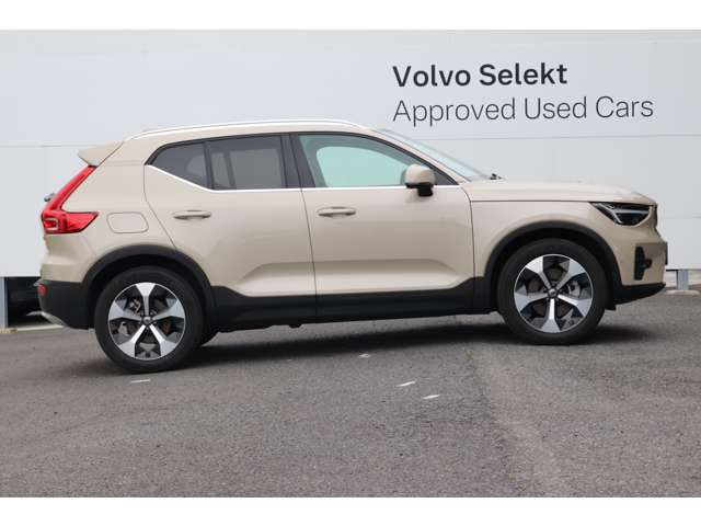 XC40ウルトラ B4 AWD 4WD