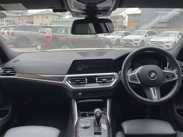 3シリーズセダン320d Mスポーツ