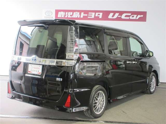 ヴォクシー1.8 ハイブリッド ZS 煌III