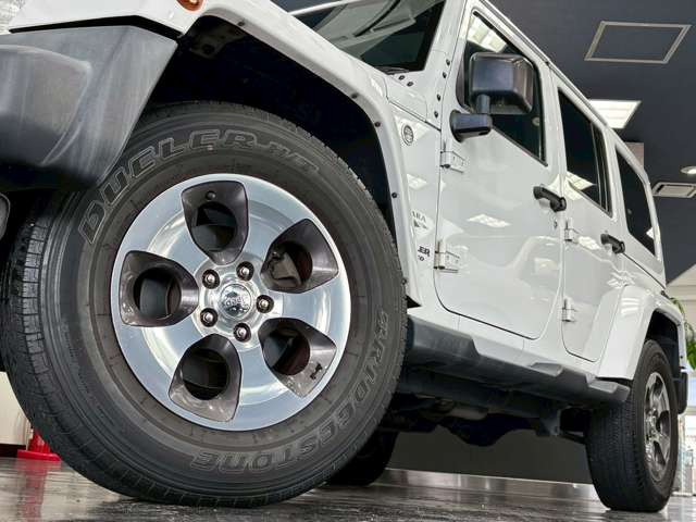 ラングラーアンリミテッド サハラ 4WD