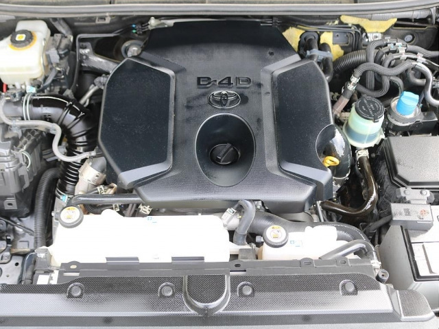 ランドクルーザープラド2.8 TX Lパッケージ 70thアニバーサリー リミテッド ディーゼル 4WD