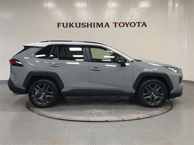 RAV42.0 アドベンチャー 4WD