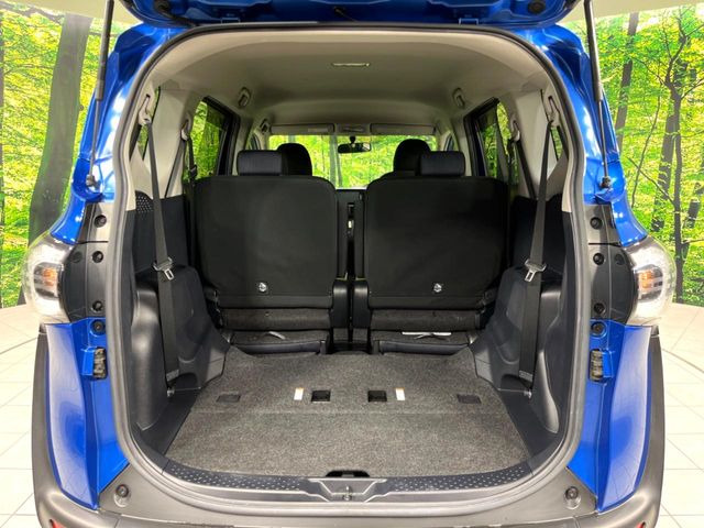 ���i�̂���������ʋ΁A���}���ɏ\���ȉ׎��X�y�[�X���m�ۂ��Ă���܂��B�Z�J���h�V�[�g��|���ƁA�傫�ȉו��̐ύڂ��\�ł���