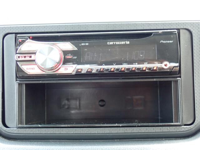 CD�I�[�f�B�I�E���W�I���t���Ă܂��B