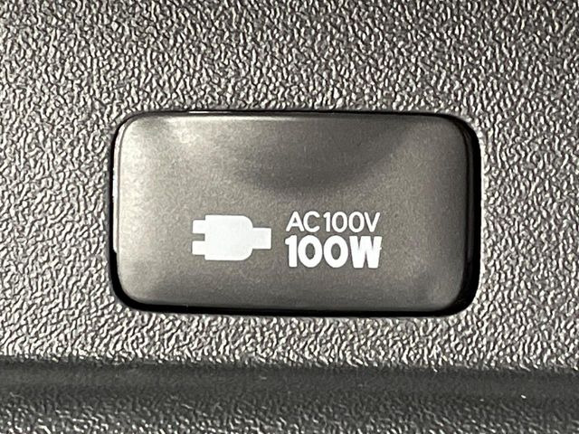 【アクセサリーコンセント】キャンプやスポーツ、アウトドアでのアクティビティはもちろん、災害・停電の際に助けにもなるAC100Vコンセントを装備♪ケータイやタブレット、ゲーム機器の充電にも♪