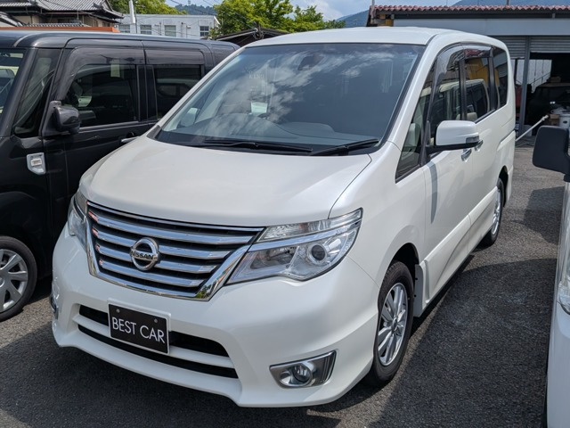セレナ2.0 ハイウェイスター Vセレクション+Safety 4WD