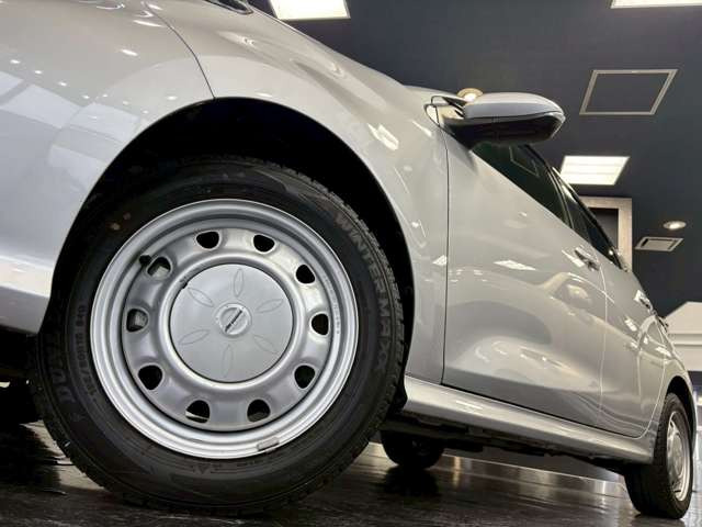 ヤリス1.5 ハイブリッド X E-Four 4WD
