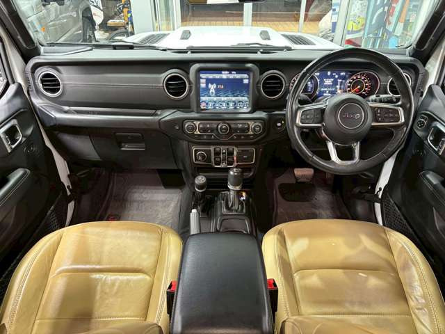 ラングラーアンリミテッド サハラ 4WD