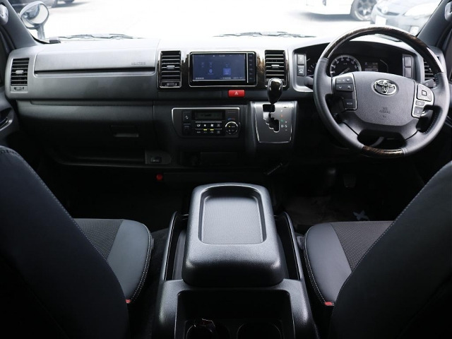ハイエースバン2.8 スーパーGL ダークプライムII ロング ディーゼル 4WD