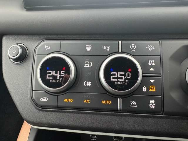 ディフェンダー110 X ダイナミック HSE 3.0L D300 ディーゼル 4WD
