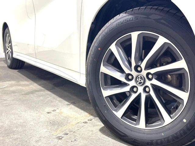 �y�����A���~�z�C�[���z�O�ςɃ}�b�`���������A���~�z�C�[���𑕒����Ă���܂��B�e��ЊO�A���~�z�C�[����A�X�^�b�h���X�^�C�����戵�����Ă���܂��B���񂲑��k����������