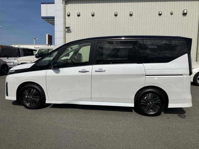 セレナ1.4 e-POWER ハイウェイスターV 90周年記念車