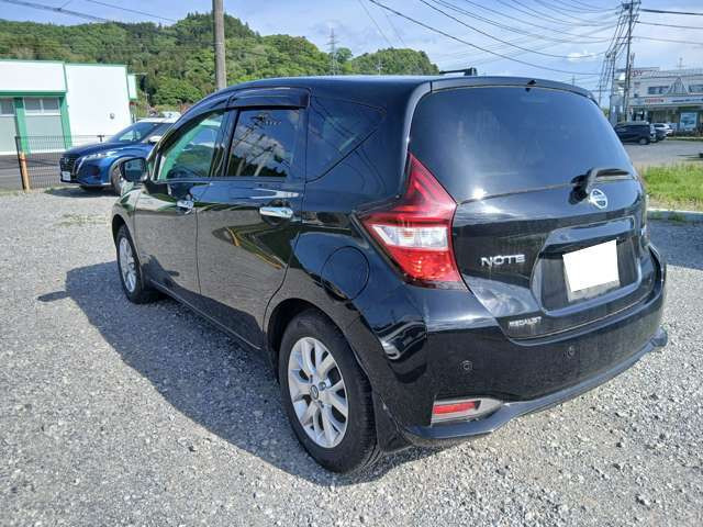 ノート1.2 e-POWER メダリスト FOUR 4WD