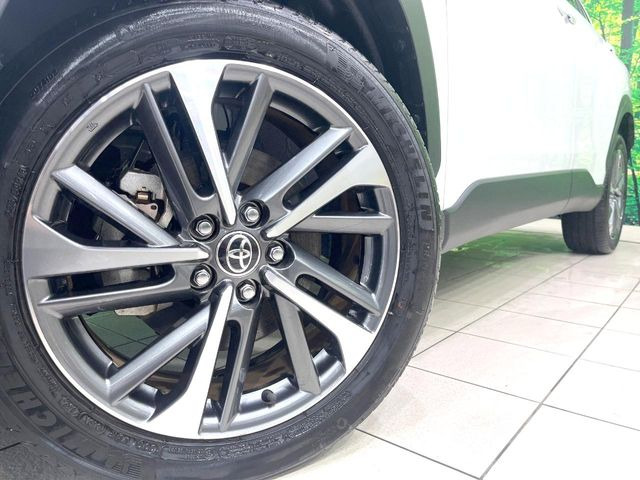�y����18�C���`�A���~�z�C�[���z�O�ςɃ}�b�`���������A���~�z�C�[���𑕒����Ă���܂��B�e��ЊO�A���~�z�C�[����A�X�^�b�h���X�^�C�����戵�����Ă���܂��B���񂲑��k����������