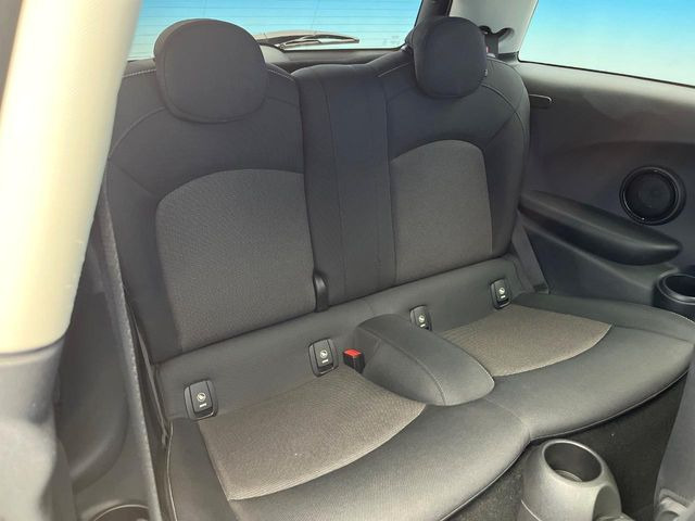 ���㕔���Ȃ��C�ɂȂ�悤�ȃL�Y�E�����ւ��蓙�A�傫�ȃ_���[�W�͂Ȃ��A�ǍD�ȏ�Ԃł��B