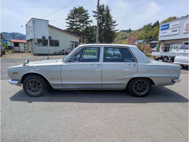 スカイライン2.0 GT-X