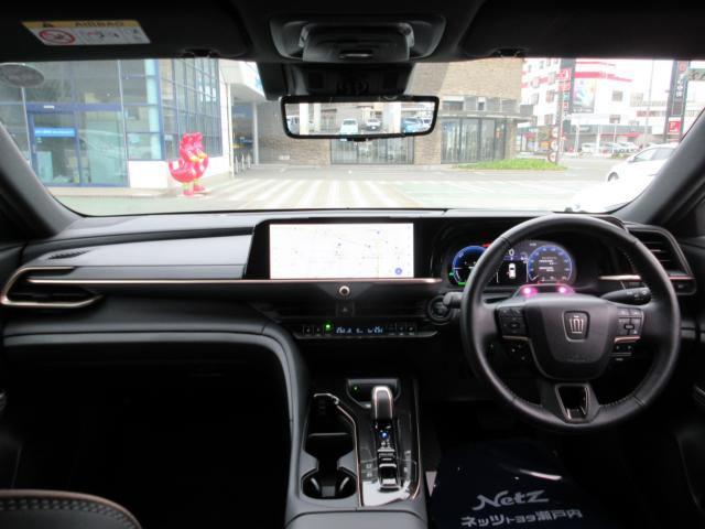 クラウンスポーツ2.5 Z E-Four 4WD