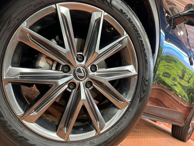 �y����18�C���`�A���~�z�C�[���z�O�ςɃ}�b�`���������A���~�z�C�[���𑕒����Ă���܂��B�e��ЊO�A���~�z�C�[����A�X�^�b�h���X�^�C�����戵�����Ă���܂��B���񂲑��k����������