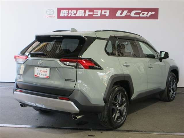 RAV42.0 アドベンチャー 4WD