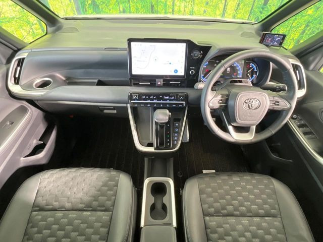 ヴォクシー1.8 ハイブリッド S-Z