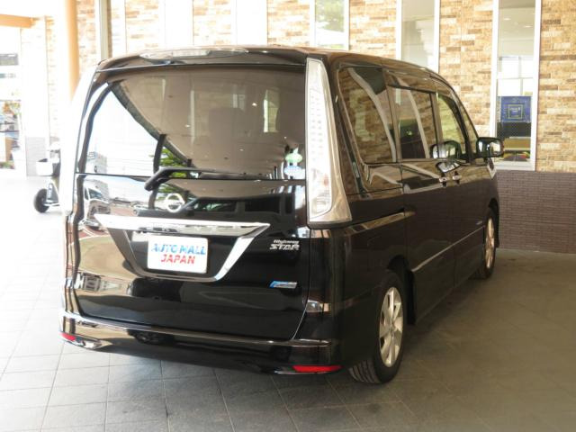 セレナ2.0 ハイウェイスター S-HYBRID