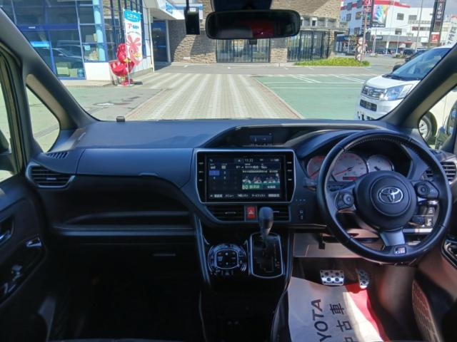 ヴォクシー2.0 ZS GR スポーツ