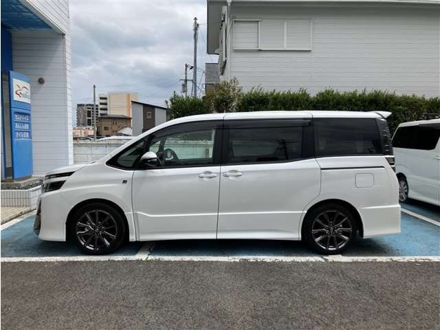 ヴォクシー2.0 ZS