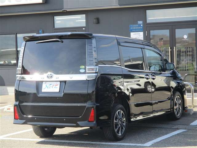 ヴォクシー2.0 ZS 煌II 4WD